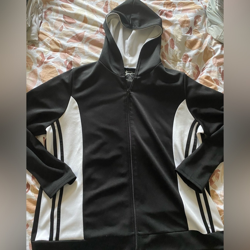 Women’s light weight zip up  size 14/16 EUC